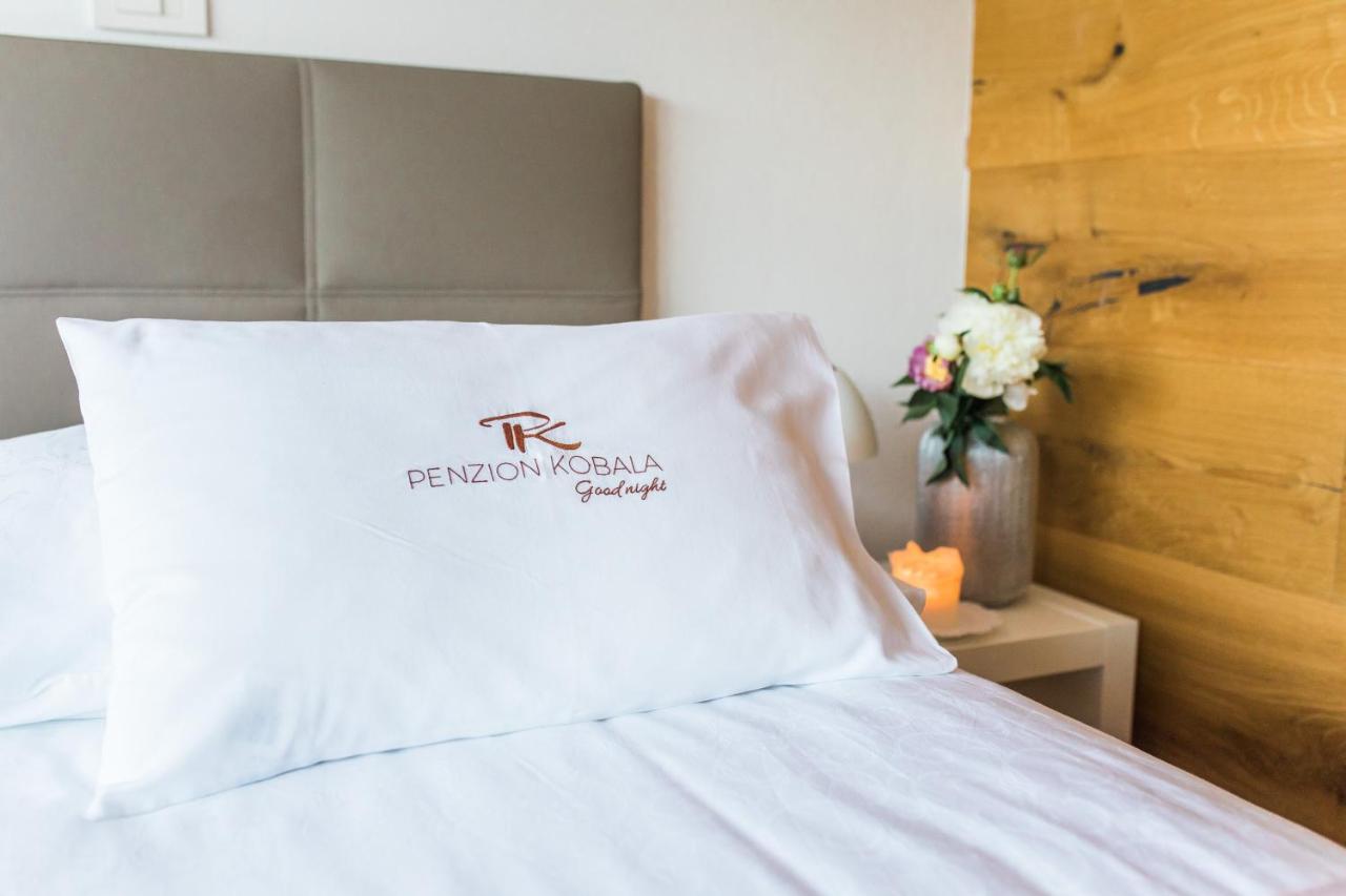 Hotel Penzion Kobala Tolmin Buitenkant foto